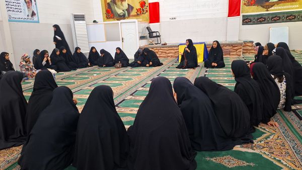 نشست کارگاهی قواعد زندگی دوره تابستانی بسیج در شهرستان لنده