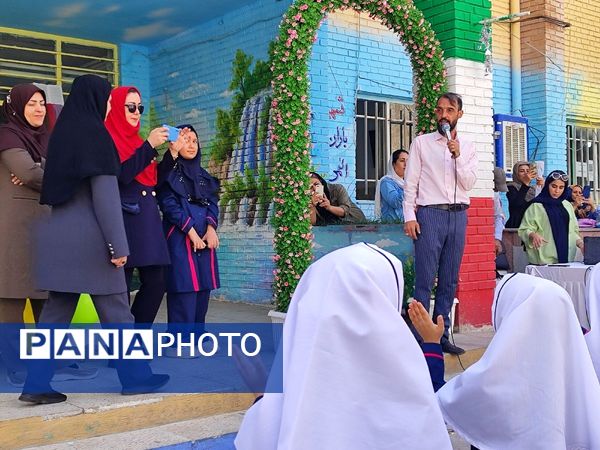 جشن شکوفه ها در مدارس شهرستان قدس، آغاز طلایی و شیرین  سال تحصیلی