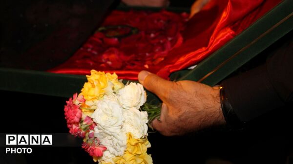 رونمایی از پرچم متبرک حرم امام حسین (ع) در شب عاشورایی در شهرستان مارگون