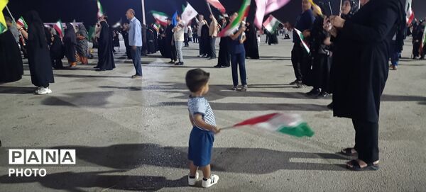 حضور پرشور شهروندان بندرعباسی در ساحل خلیج فارس