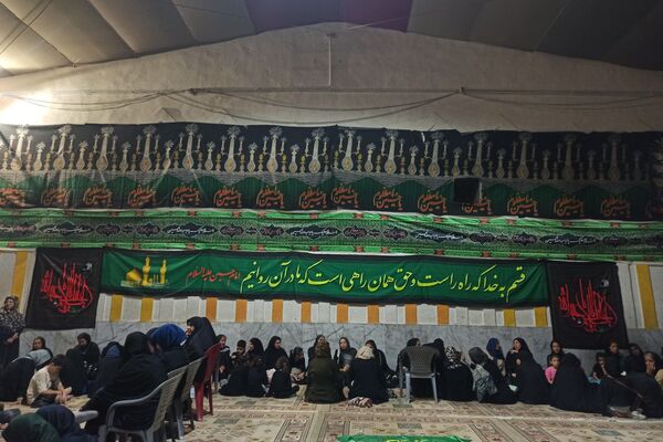 شور حسینی در شب چهارم محرم 1404 در هیات فرهنگیان ناحیه ۳ شیراز 