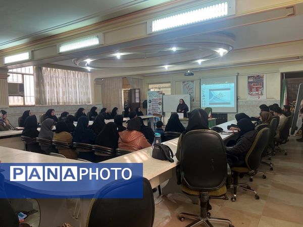 کارگاه توانمند‌سازی رابطین پژوهشی مدارس شهرستان بجنورد