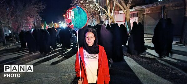 نماز استغاثه امام زمان(عج) در راهپیمایی 