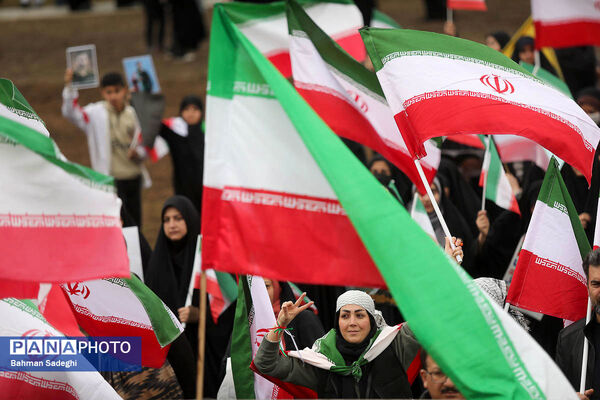 سخنرانی رئیس جمهور در جمع راهپیمایان ۲۲ بهمن