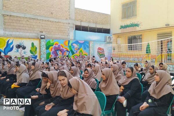 بزرگداشت حافظ در دبستان و دبیرستان رضوان نو شهرستان پیشوا