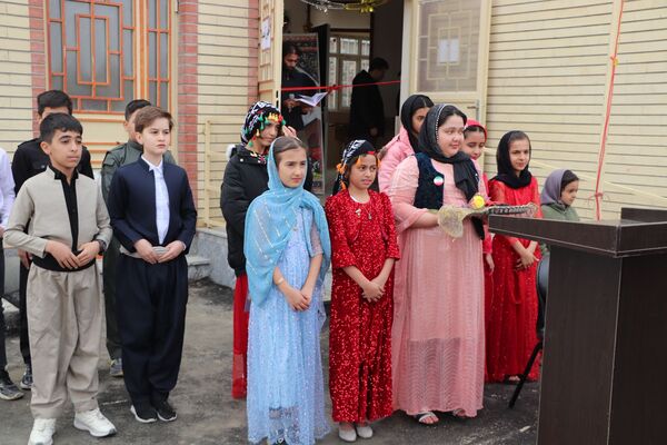 فجر خدمت در شهرستان قروه؛ بهره برداری و کلنگ زنی چندین پروژه عمرانی و آموزشی