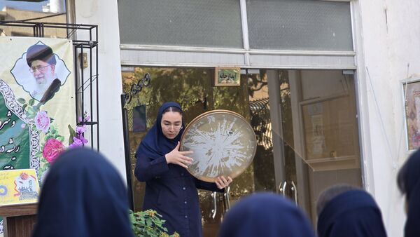 شور مهر، یاد مقاومت؛ نخستین روز مدرسه در هنرستان هنرهای زیبای دختران اصفهان