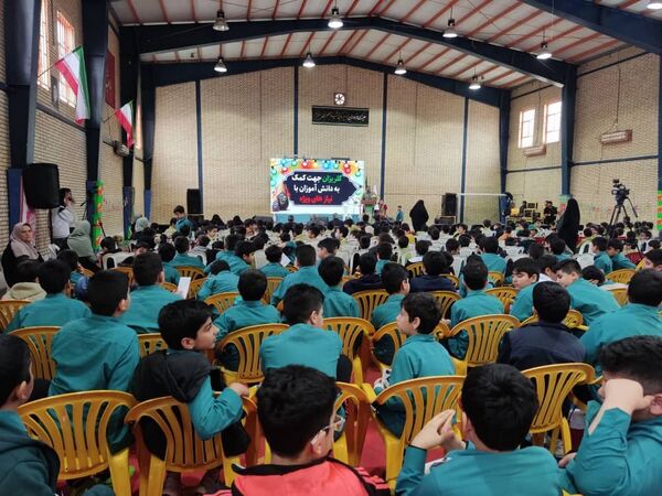 جشن گلریزان در دبستان شهدای بسیج بوشهر