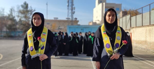 مراسم وداع با شهید گمنام در دبیرستان شهید هاشمی نژاد نیشابور