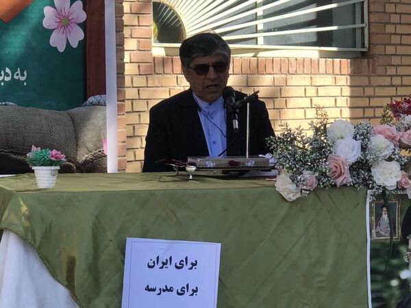 شکفتن لاله‌های دانش در دبستان حضرت رقیه کوهدشت؛ آغاز سال تحصیلی با شمیم ایثار و مقاومت