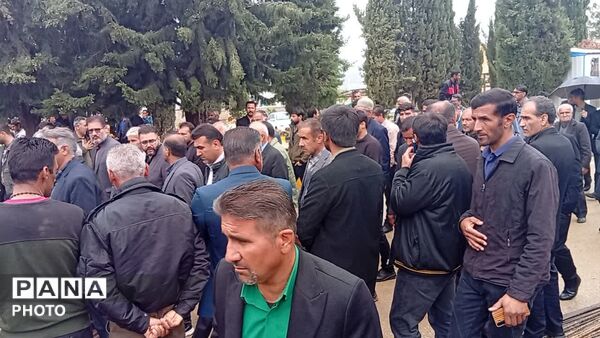 مراسم تشییع و تدفین پیکر مطهر بسیجی شهید مهدی پیرا 