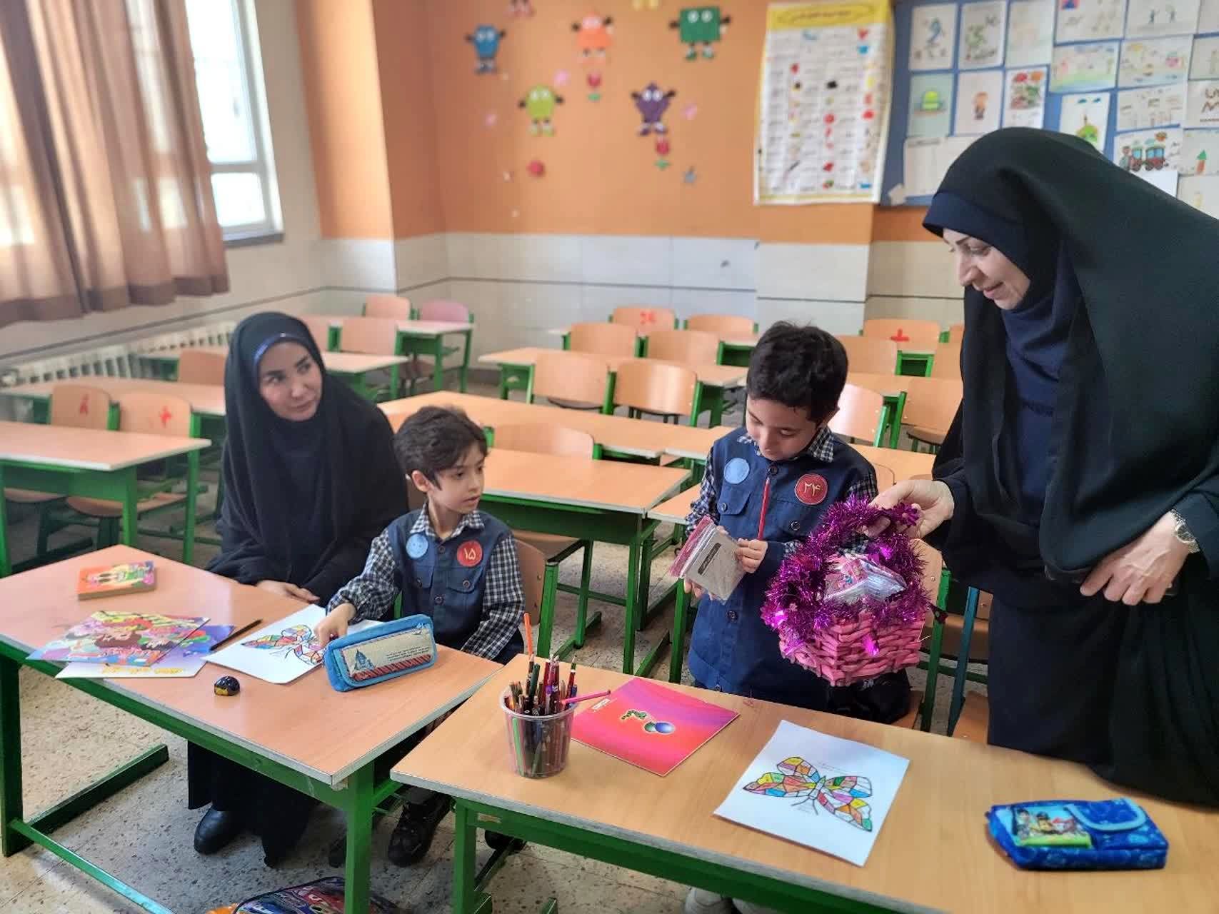 درس‌پژوهی زمینه‌ساز تقویت مشارکت معلمان و بازنگری در شیوه‌های تدریس است 