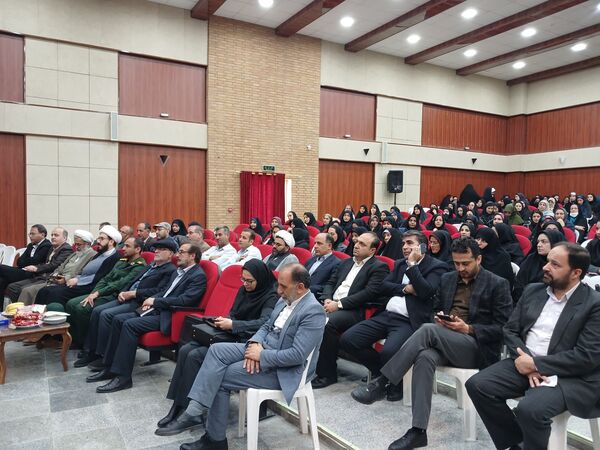 آیین تجلیل از فرهنگیان در شهرستان تفرش 