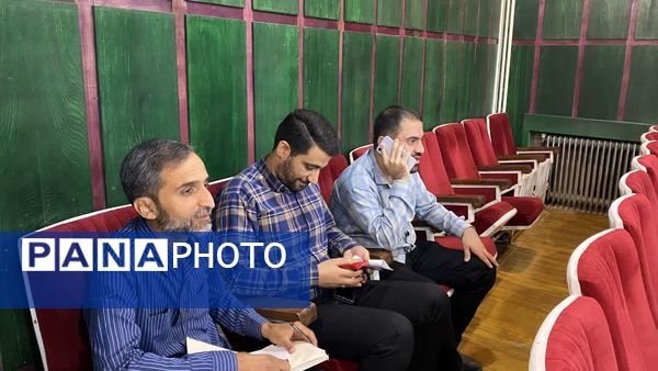 اولین کارگاه از سلسله کارگاه‌های دوره توانمندسازی مربیان پرورشی ناحیه 2 یزد
