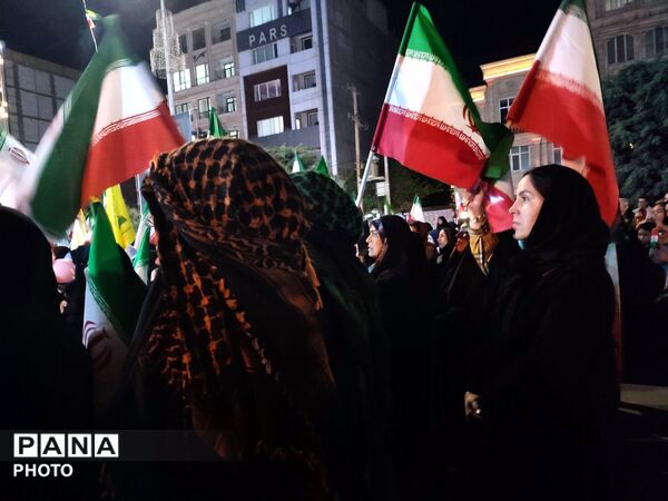 خیابان ها خالی نمی شوند