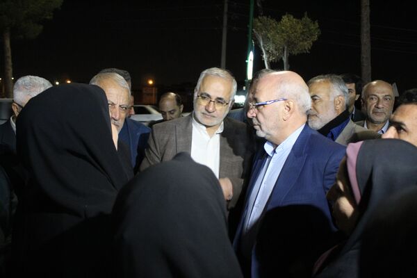 افتتاح استخر شهید رئیسی در شهر دستگرد شهرستان برخوار