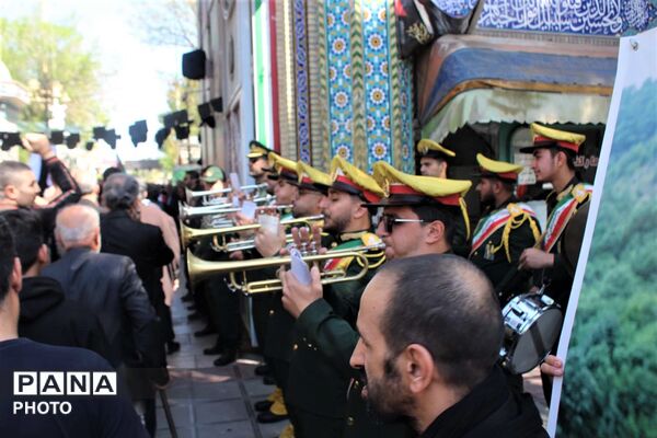 آیین تشییع پیکر دانش‌آموز شهید «سید محمد حسینی مقدم»