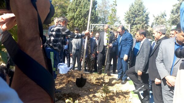 زنگ مهر در دبیرستان خاندان قفلی ناحیه هفت