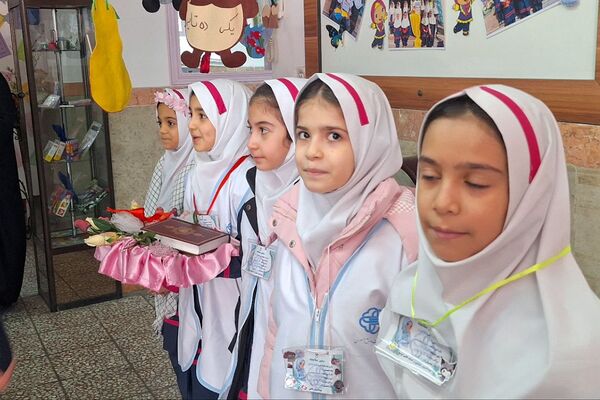 افتتاح اتاق بهداشت دبستان حنانه ناحیه دو شهرری به مناسبت دهه فجر 