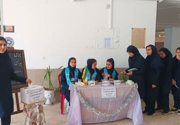 انتخابات شورای دانش‌آموزی در مدرسه الزهرا(س) شیراز
