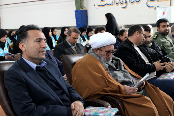 برگزاری جشن نیکوکاری در دبیرستان فاطمه الزهرا(س) آشخانه