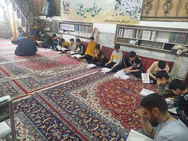 اعتکاف دانش آموزان پسر در باخرز