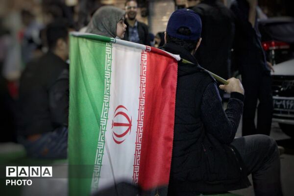 مردم گرگان همچنان در سنگر خیابان