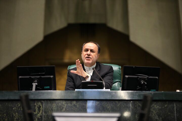 حاجی بابایی: ملت ایران در استکبار ستیزی با آمریکا مصمم هستند