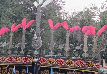 علم‌گردانی ماه محرم در شهر سفیددشت 