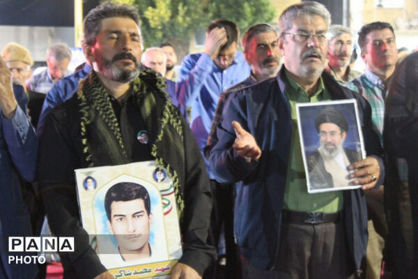 اقامه نماز استغاثه به امام زمان (ع) در میدان امام خمینی (ره )جاجرم