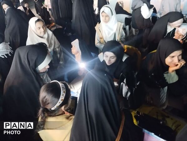 برپایی غرفه کودک در شهرستان خلیل‌آباد 
