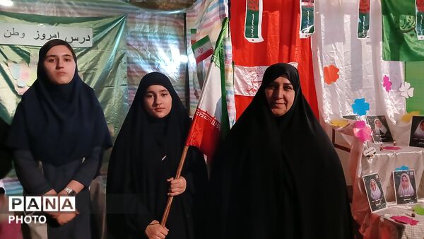 هفتاد وپنجمین حماسه کوهدشتی  ها، عشق به وطن و  رهبری