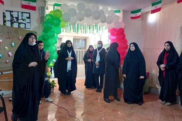 اجرای طرح ملی مدرسهٔ انقلاب در دبیرستان شهدای محراب شهرستان قرچک 