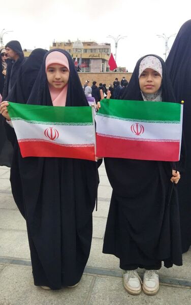 شکوه همدلی در روز پیروزی