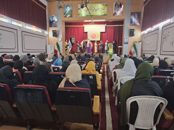 گرامیداشت روز مادر مدرسه دخترانه ۱۷ شهریور 
