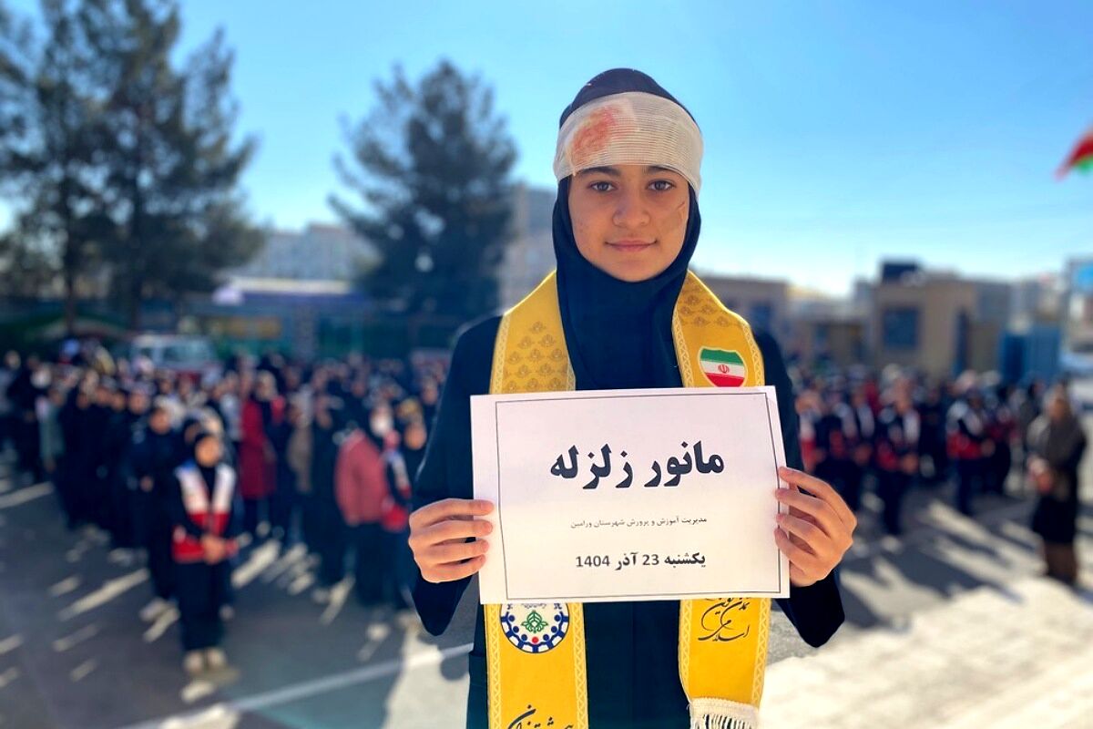  مانور زلزله در مدرسه فرزانگان ورامین