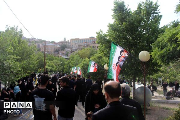 خاکسپاری دو شهید جنگ سوم در گلزار شهدای روستای فردو