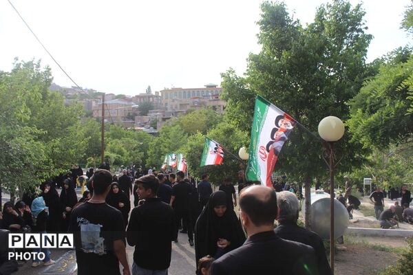 خاکسپاری دو شهید جنگ سوم در گلزار شهدای روستای فردو