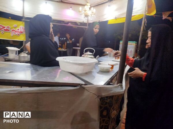 زمزمه‌ی ولایت و شکوه خدمت در موکب مرام مهدوی در شب غدیر