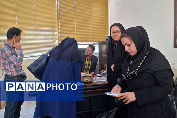 اولین جلسه انجمن اولیا و مربیان در آموزشگاه معارف ۶ شیراز 