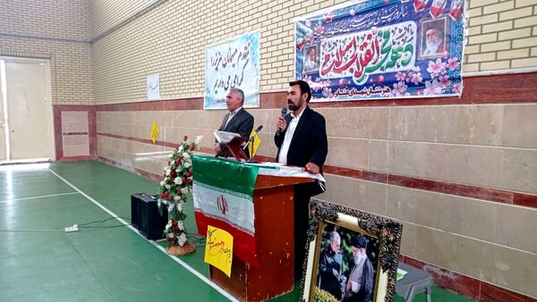مراسم سالگرد پیروزی انقلاب اسلامی در مدرسه نخبگان عشایر یاسوج
