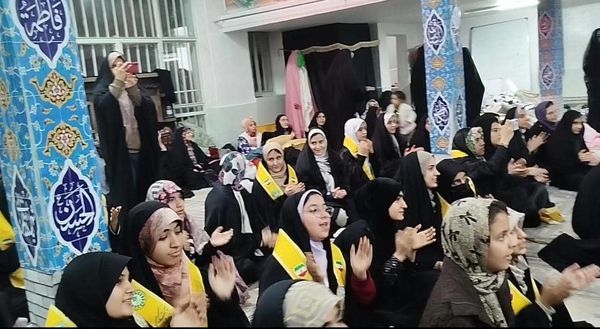 حضور پرشور دانش‌آموزان لرستانی در مراسم اعتکاف 