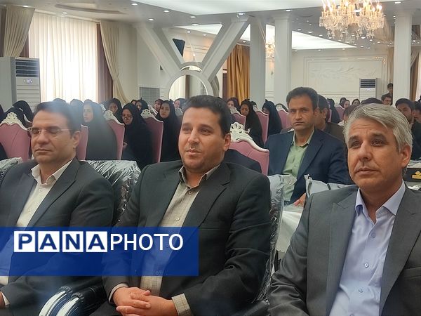 ویژه برنامه در مسیر دانایی در کاشمر