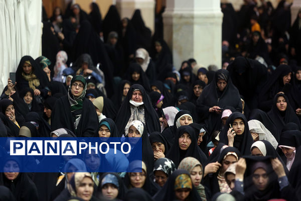 محفل کرسی ملی تلاوت نوجوانان فاطمی در حرم حضرت معصومه(س)