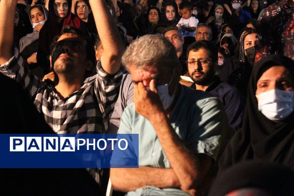 تجمع مردم بندرعباس برای جانباختگان بندر شهید رجایی