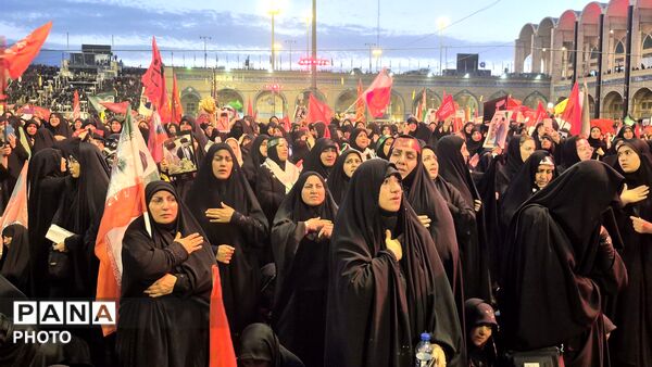 تلاقی اشک حق و صلابت ملت، امروز در تشییع قائد امت 