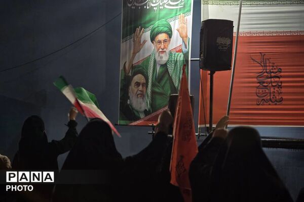 تداوم تجمعات مردمی در شهر گلستان