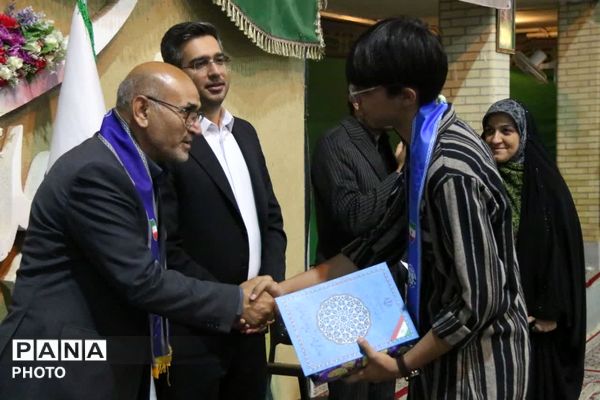 تجلی همدلی و شور میهن‌دوستی در دومین همایش «وطن‌یار»