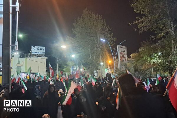 اجتماع شبانه مردم انقلابی پیشوا در حمایت از آرمان‌های انقلاب 