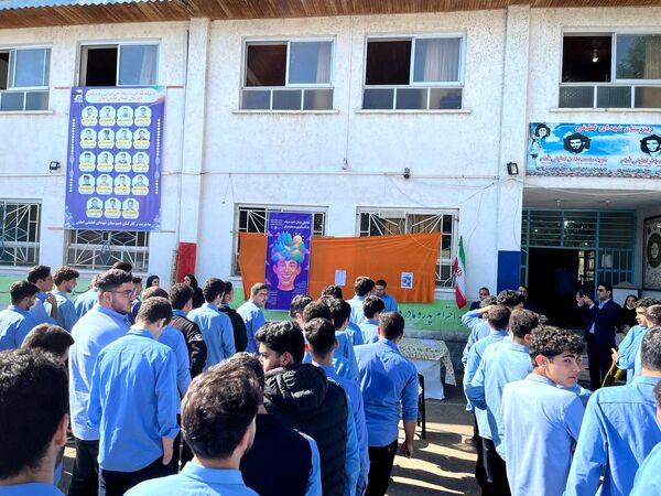 انتخابات همیار مشاور در مدرسه شهدای لطیفی 